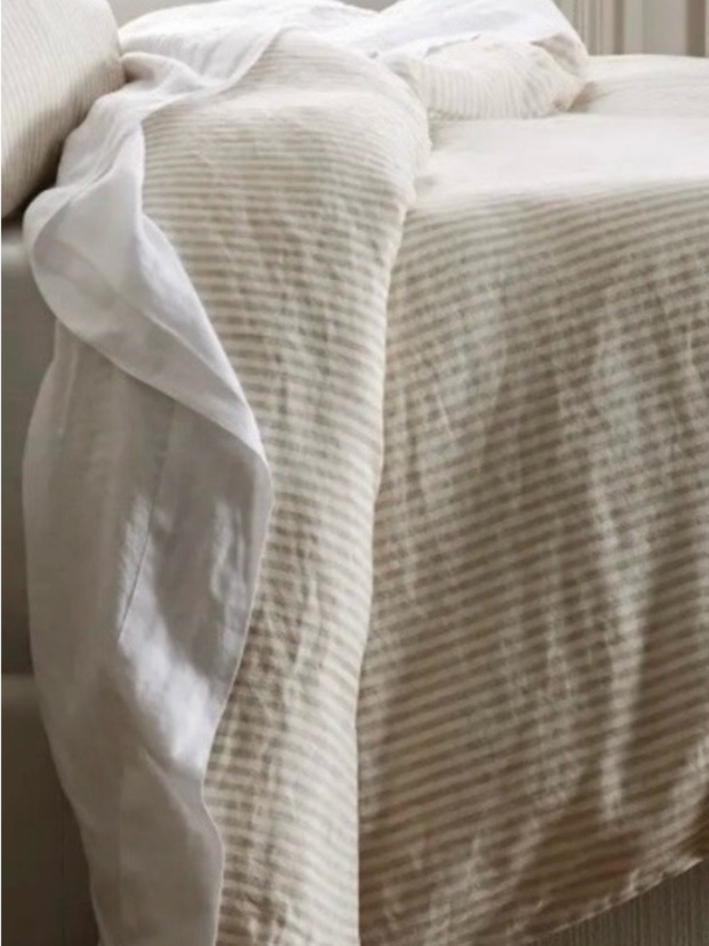 NWOT Quince European Linen Stripe 1 Piece Duvet Cover, Full/Queen (Natural)